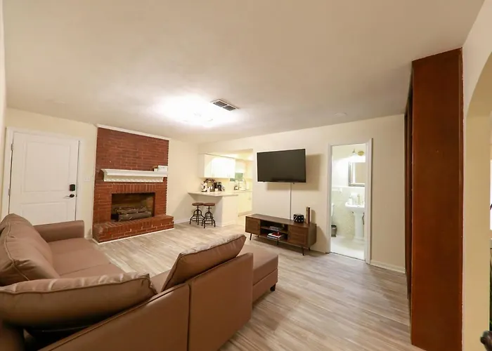 Sweet Newly Renovated Home! Tallahassee