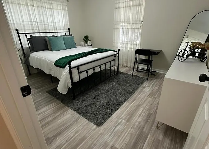 Sweet Newly Renovated Home! * Tallahassee