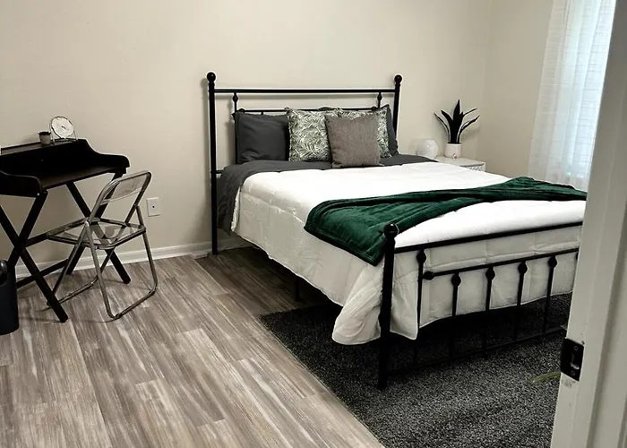Sweet Newly Renovated Home! *