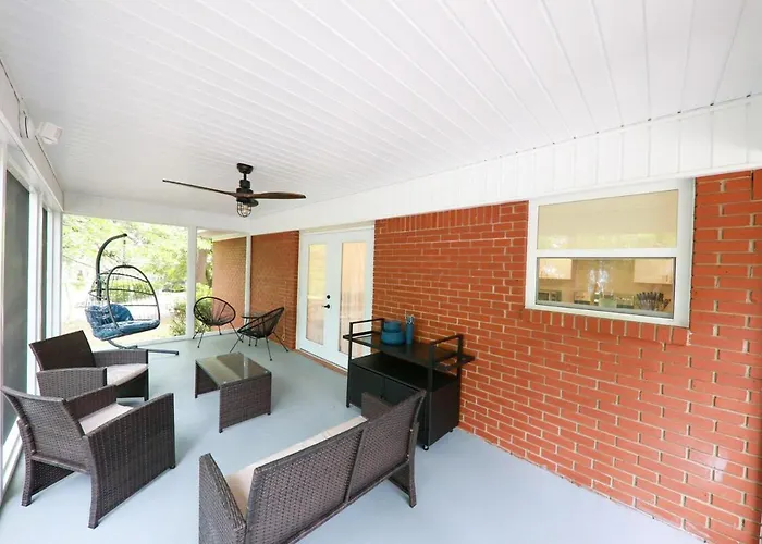 Sweet Newly Renovated Home! * Tallahassee