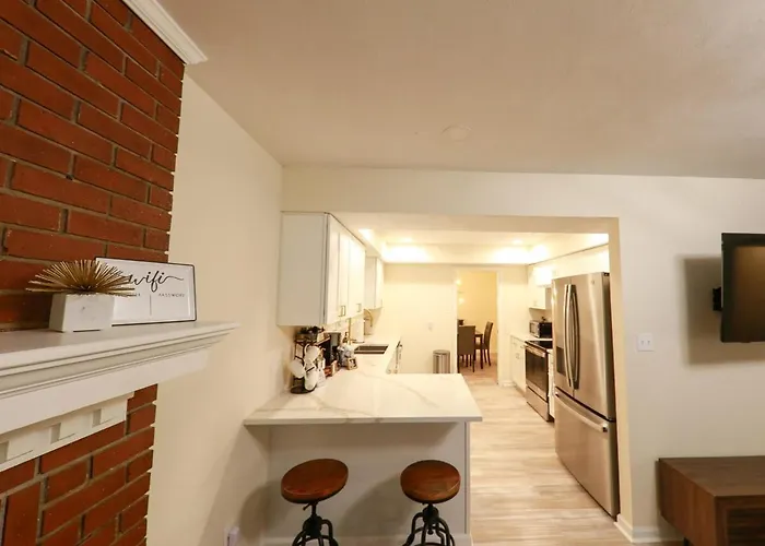 Sweet Newly Renovated Home! *