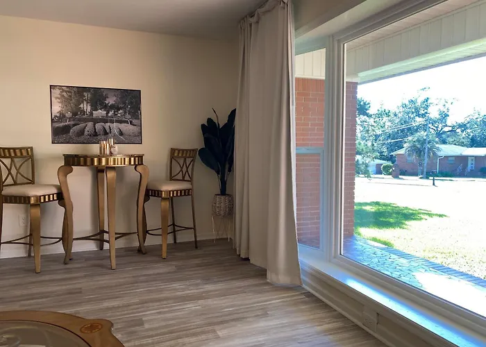 Sweet Newly Renovated Home! * Tallahassee